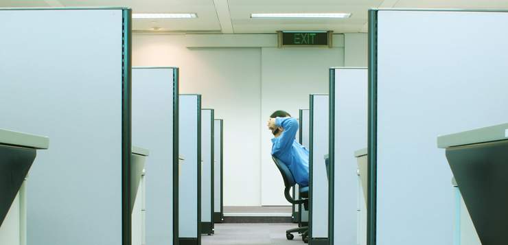 5 Ways to Manage Negative Employees & Boost Team Morale