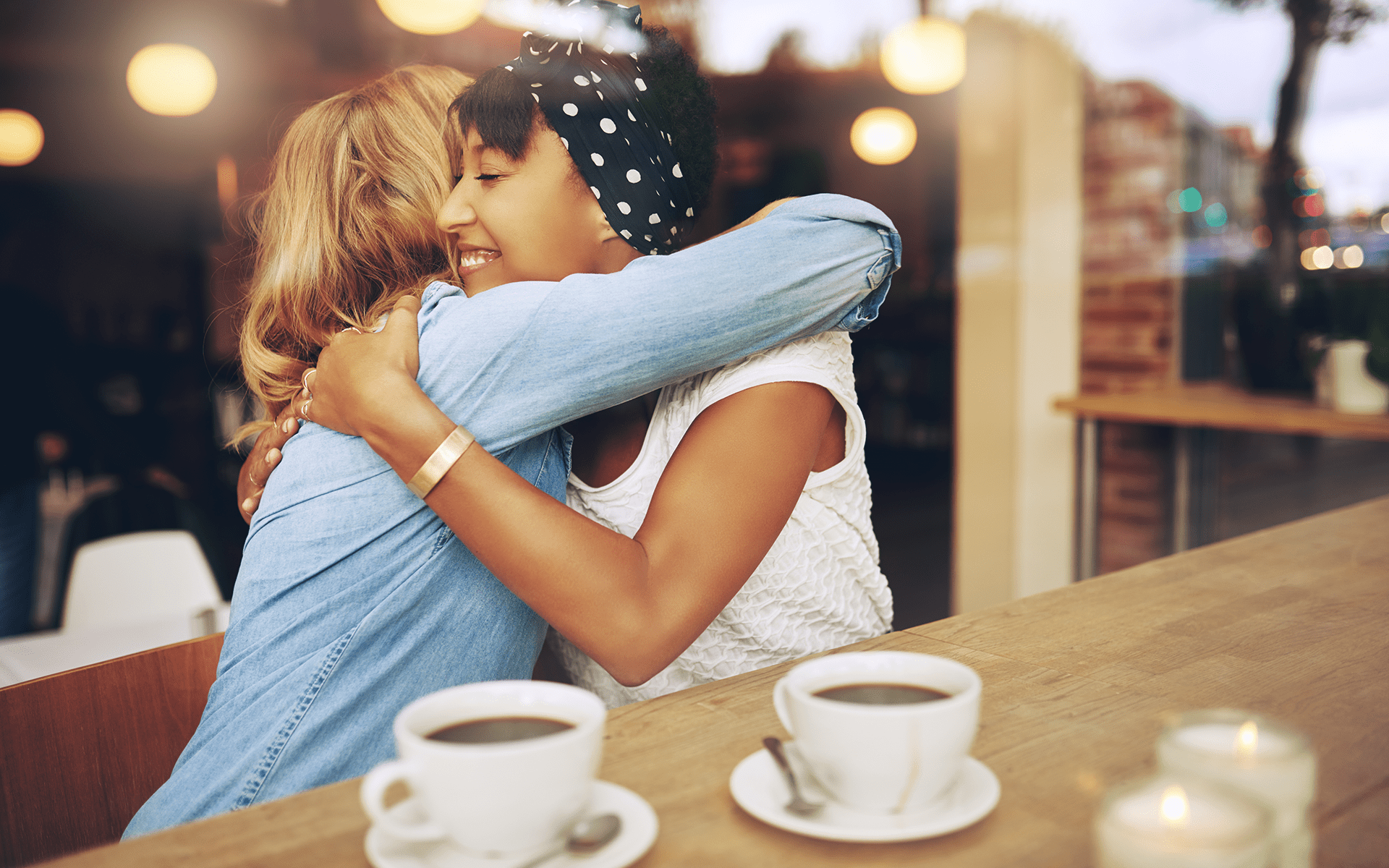 6 Signs of True Friendship | Alain de Botton's Insights