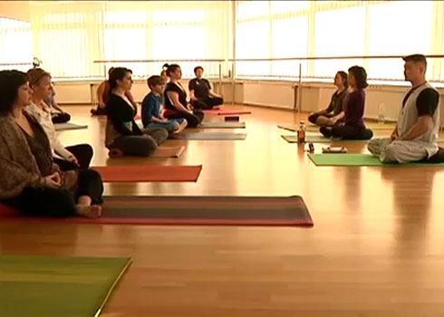 Army Officer Teaches Mindfulness to Military Families