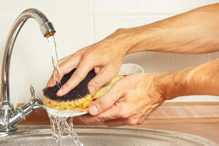 Mindful Dishwashing: Transform Chores into Meditation