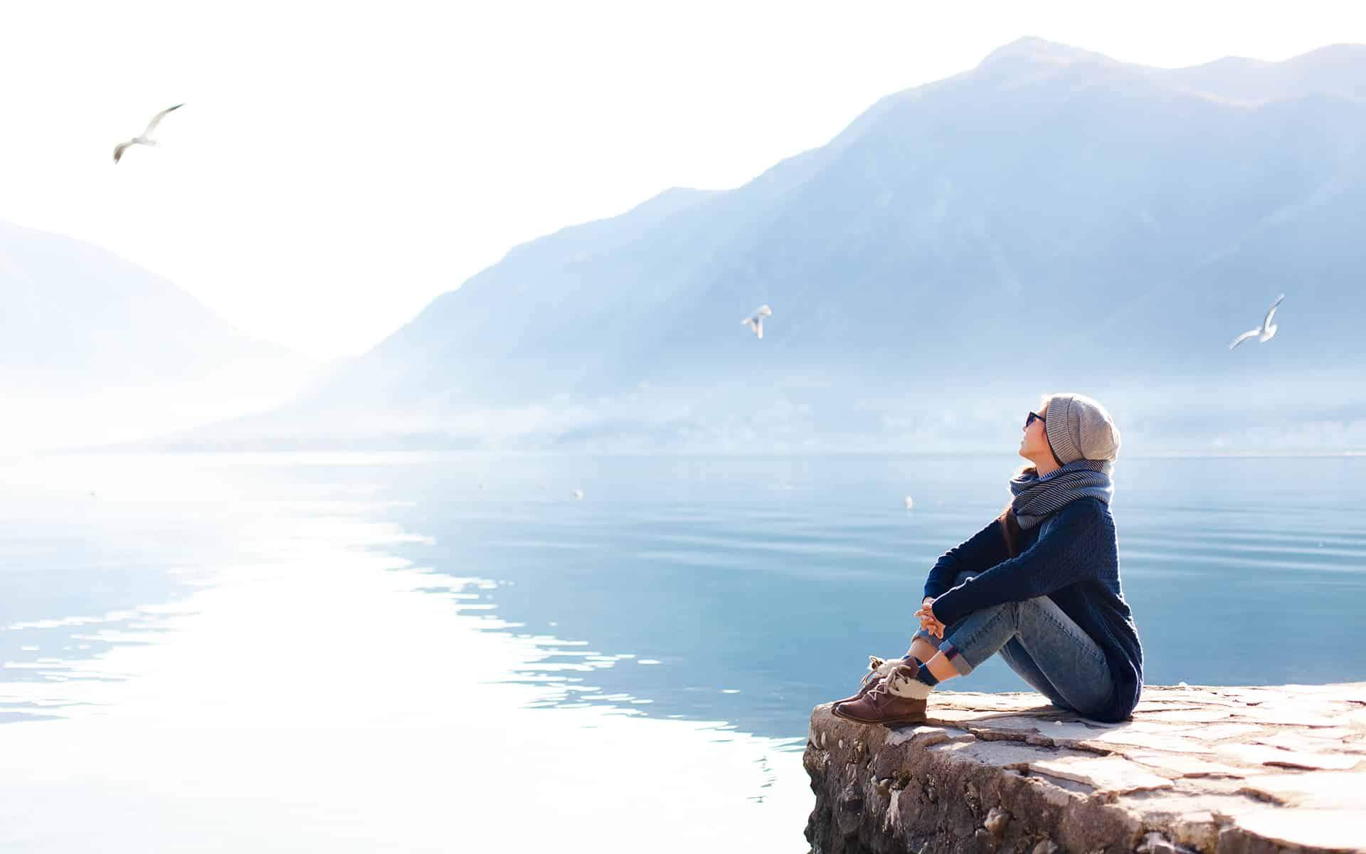Mindful Movement in Nature: A Soothing Meditation Guide