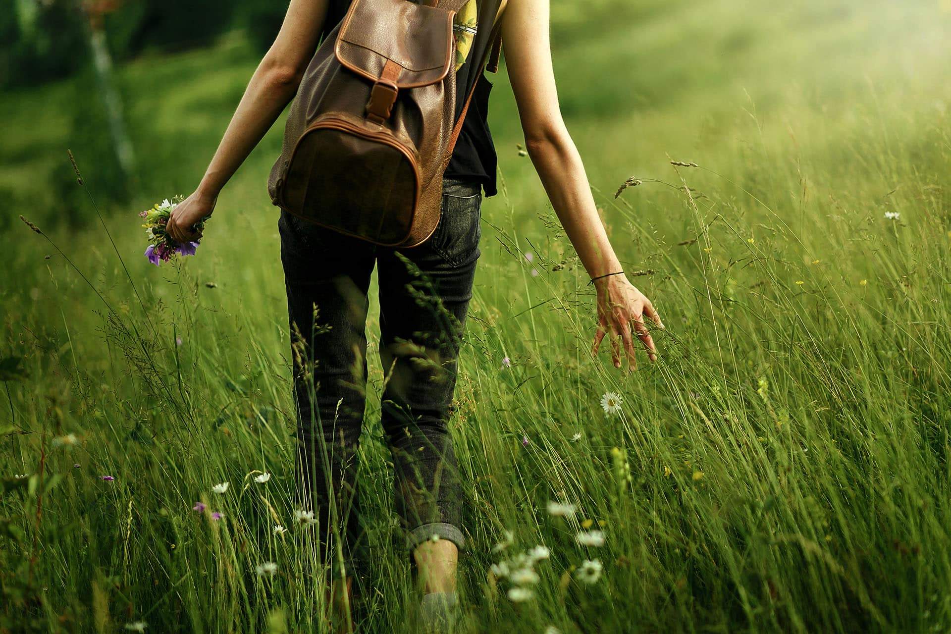 Mindful Walking Outdoors: 6 Techniques for Stress Relief