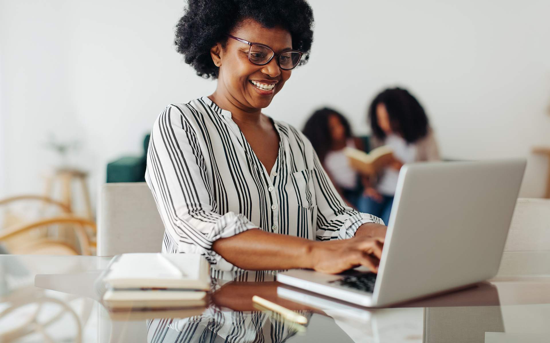 Mindfulness Benefits: Job Satisfaction & Motivation