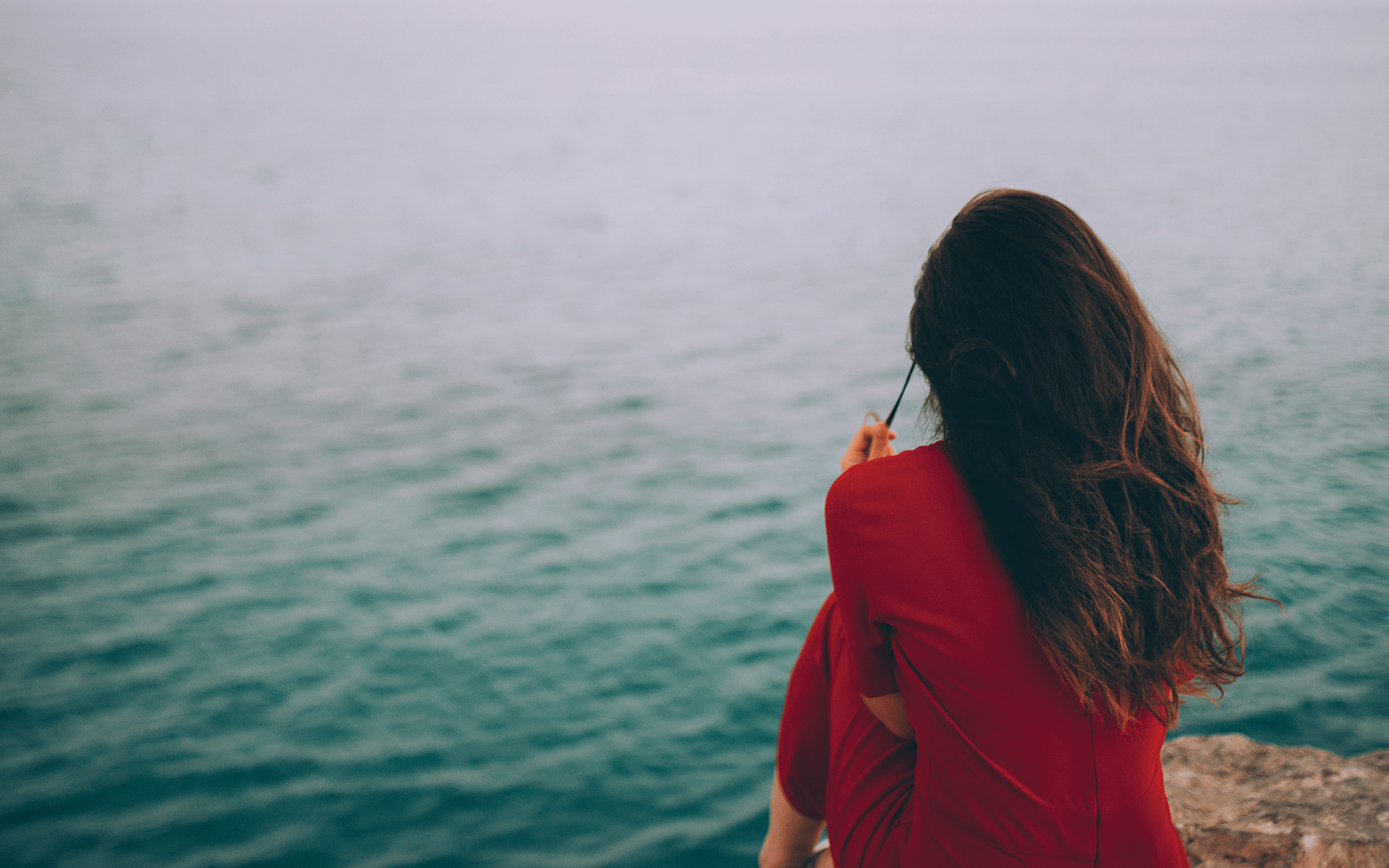 Solitude vs. Loneliness: Finding Peace in Alone Time
